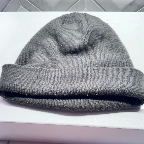 Chicago Cubs Winter Beanie Hat - Cuffed Knit Cap - MLB Baseball Wrigley Field - Picture 2 of 2